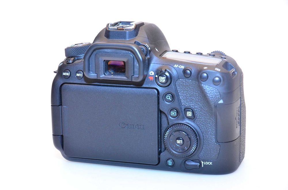 Lustrzanka Canon EOS 6D Mark II korpus
