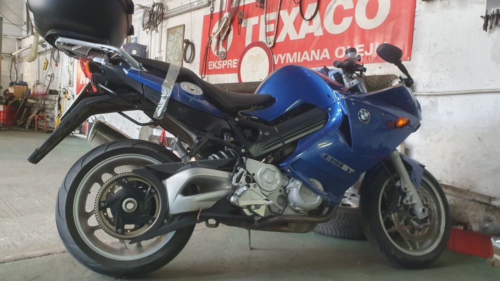 BMW F800 ST uszkodzony