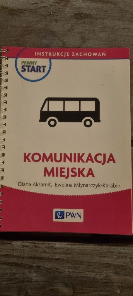 Komunikacja miejska. Instrukcje zachowań.