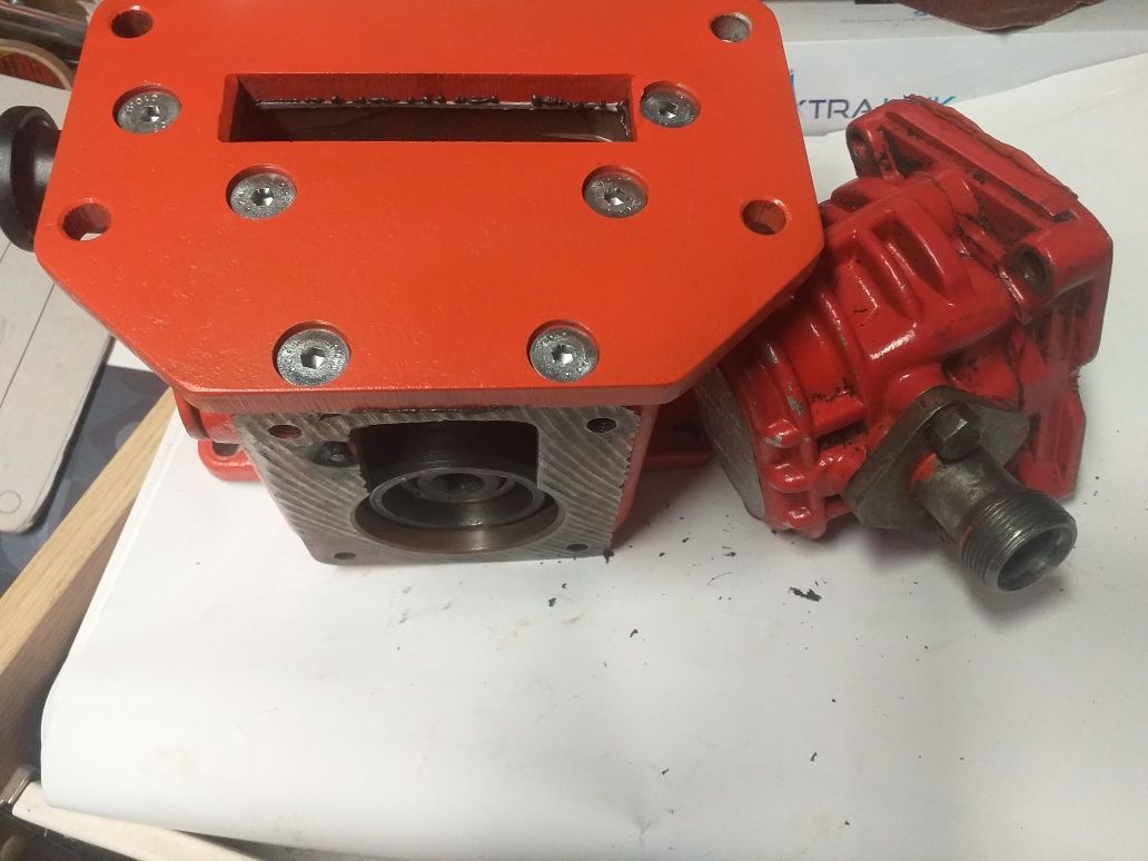Dodatkowy napęd wspomagania ( napęd pompy hydrauliczne) Władimirec t25