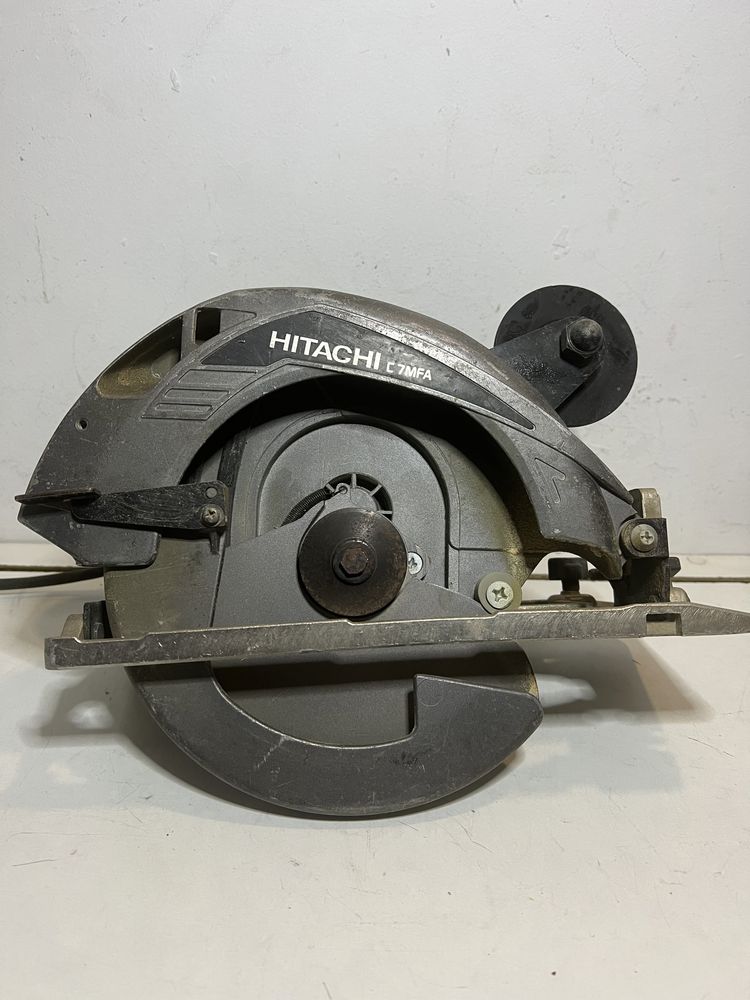 Дискова пилка Hitachi C7MFA