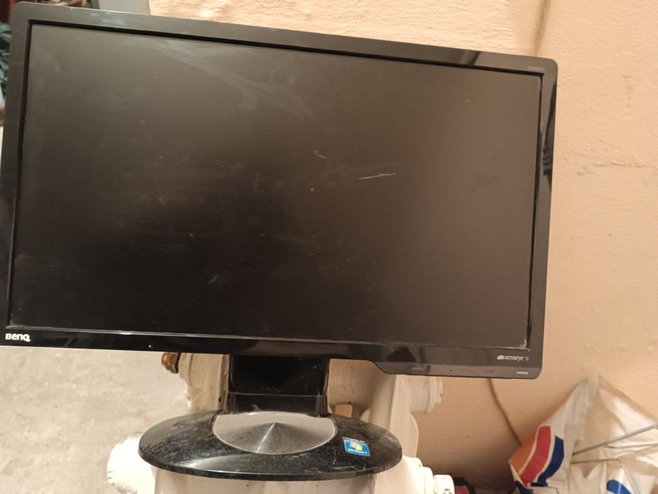 Monitor sprzedam
