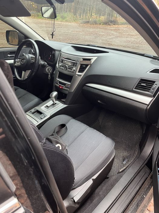 Subaru Legasy універсал 2.0 бензин 2010