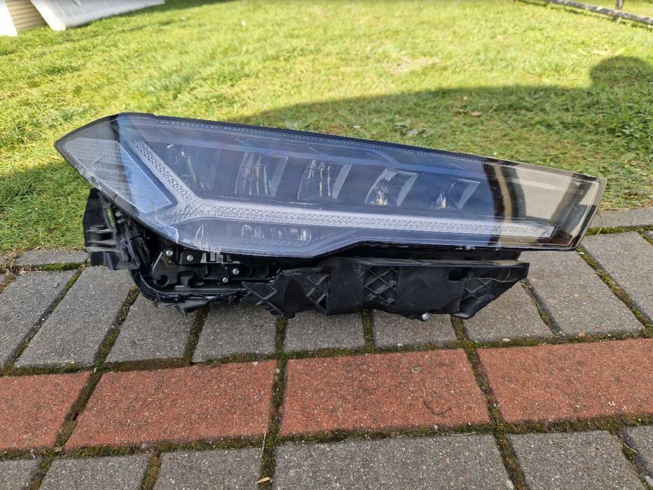 Фары передние Фара правая левая Lamborghini Urus разборка