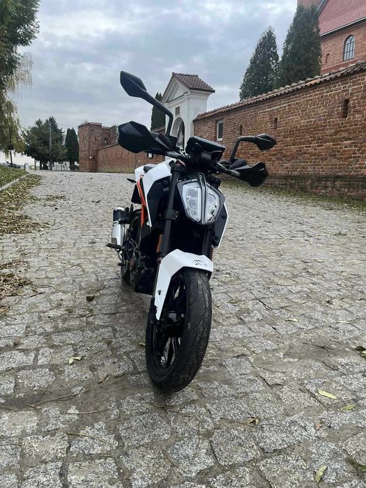 KTM DUKE 125 Lift
