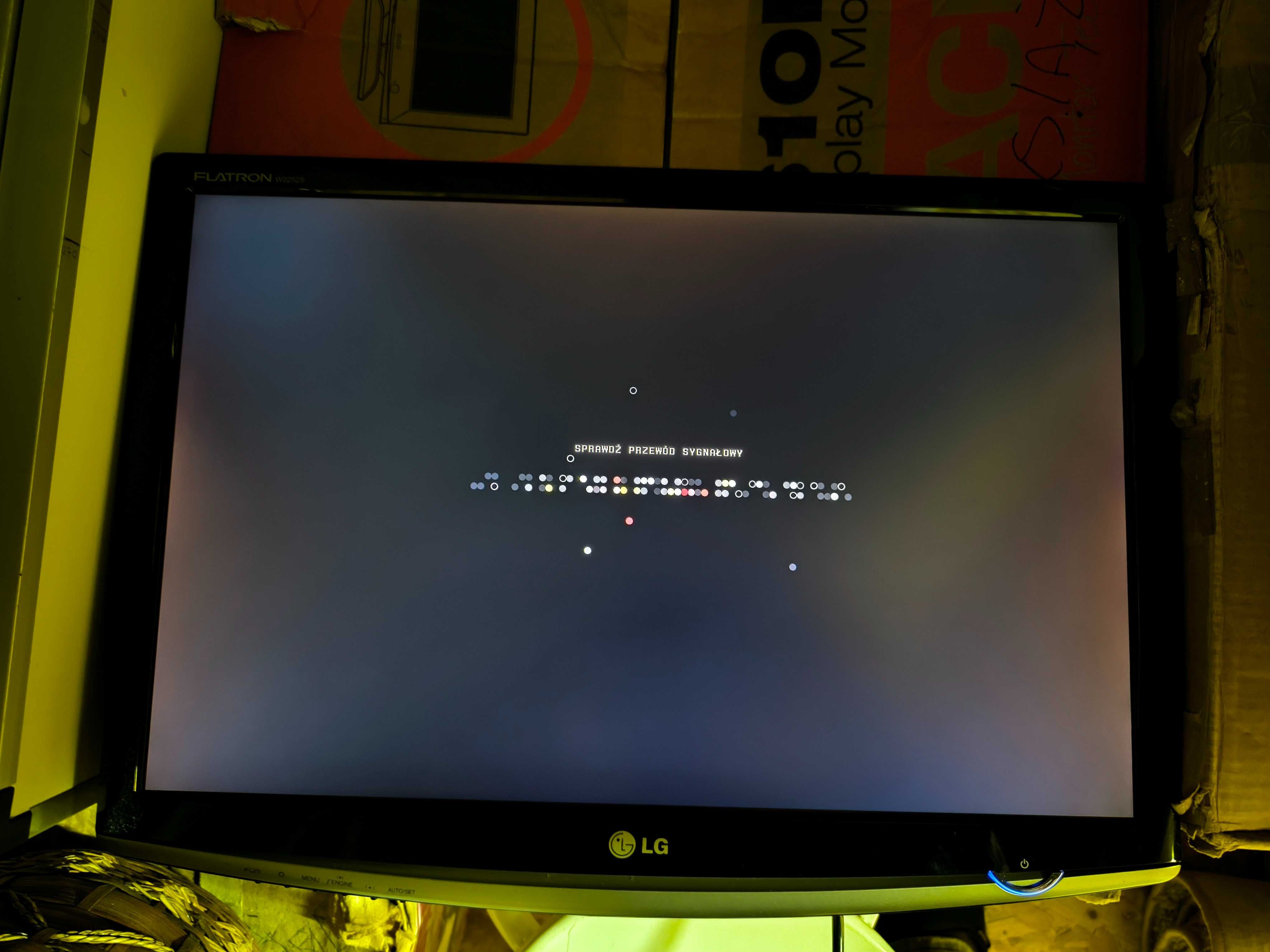 Monitor LG W2252S -PFT + komputer PC