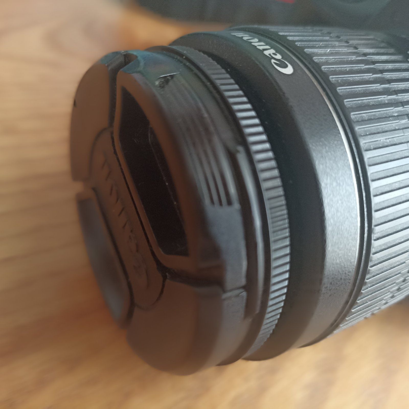 Фотоапарат Canon EOS 100D