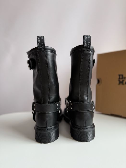 Черевики Dr Martens Anistone Hi 38p