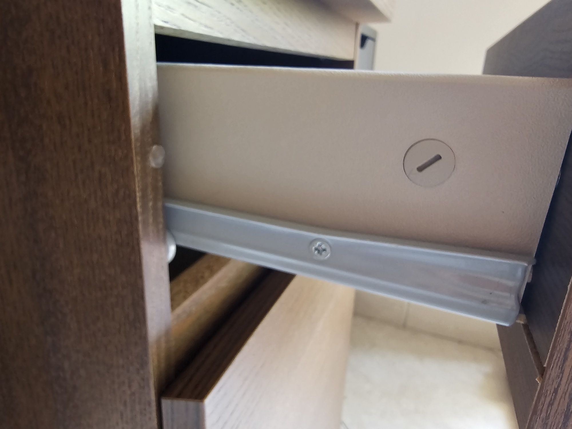 Secretária IKEA castanho e preto