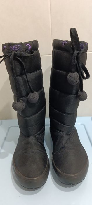 Жіночі зимові чоботи adidas