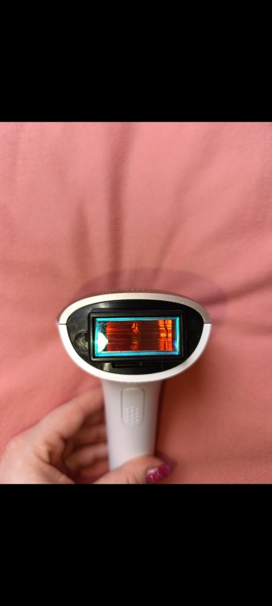 Depilator laserowy Philips Lumea 7000