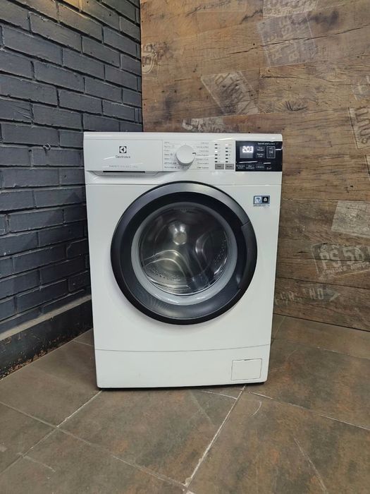 Сучасна пральна машинка 8.5 кг LG F2DV5S8S2TE. Сток. Вибір 250 пралок.