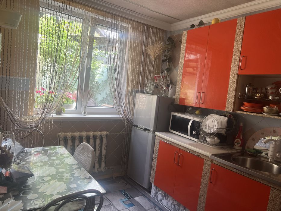 Продам частину будинку в центрі