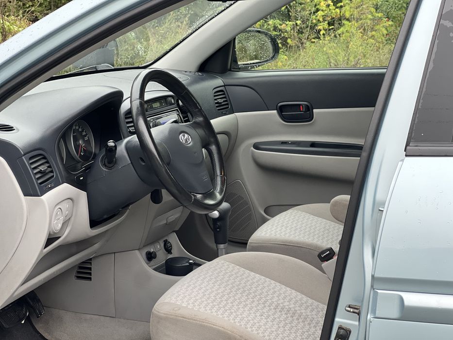 Продам Hyundai Accent АВТОМАТ 1.4