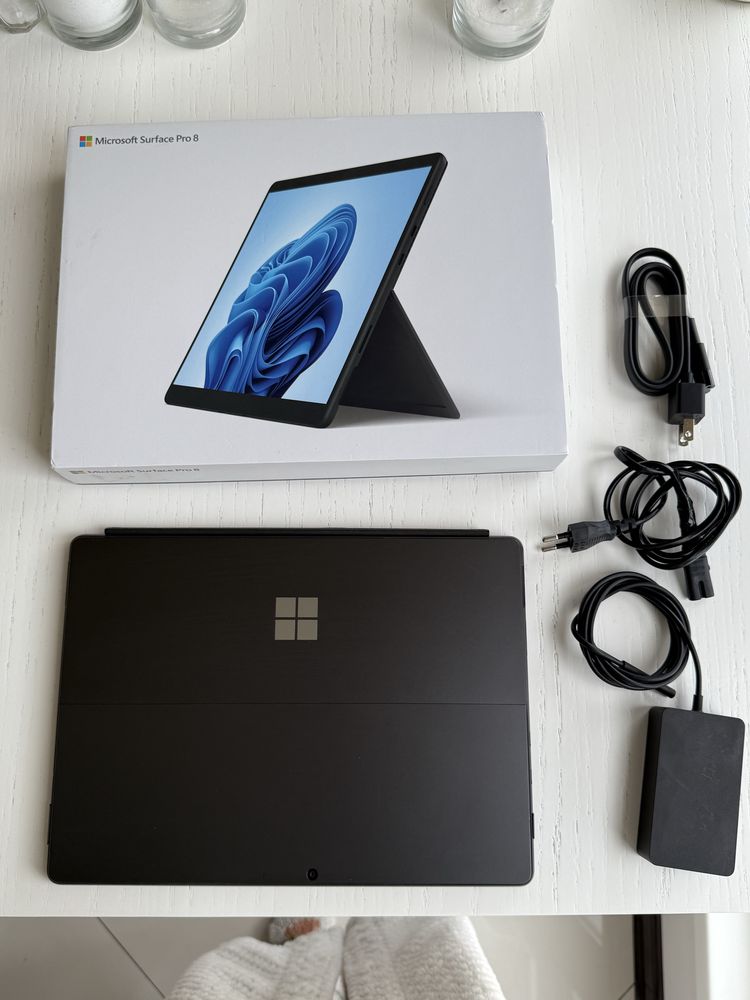 Планшет Microsoft Surface Pro 8 i7 16/256GB Graphite + клавіатура