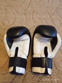 Перчатки боксерские LEV
