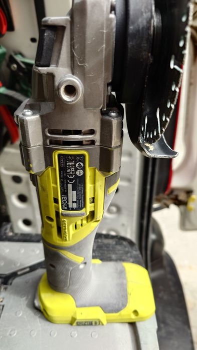 Rebarbadora Ryobi R18AG7 18volts One+ Brushleess de 125mm