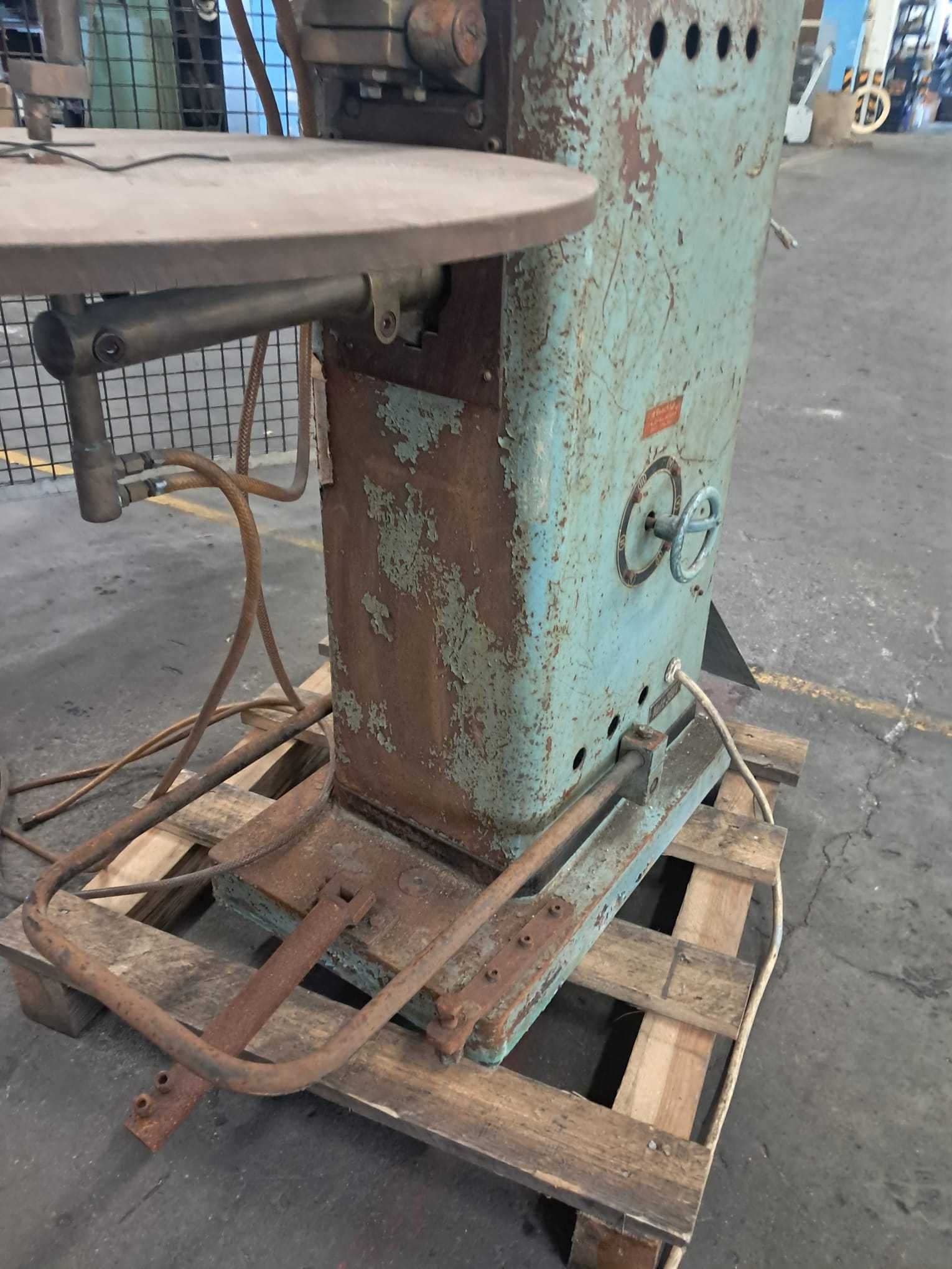 zgrzewarka punktowa z niemiec ,sprawna ,6,5  kw
