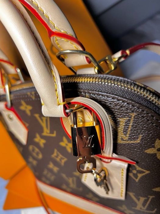 Сумка Louis Vuitton Alma BB Оригінал!