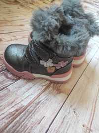 Взуття для дівчинки,  зимові чобітки