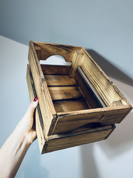 Drewniana damska skrzynka