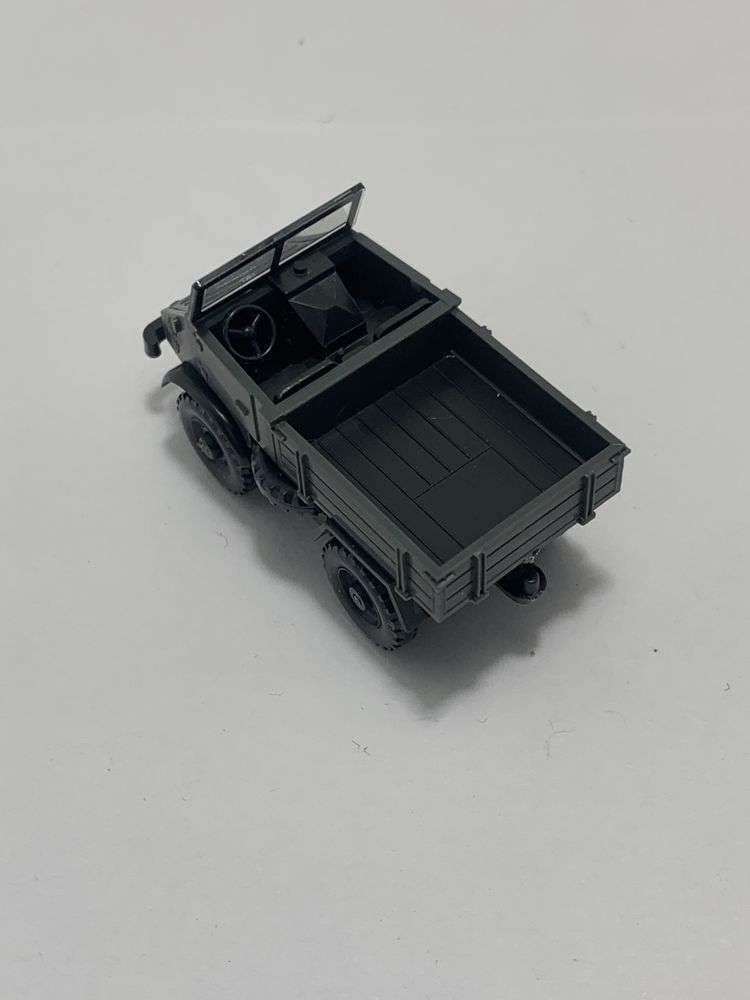 Unimog 411 da Wiking escala 1/87