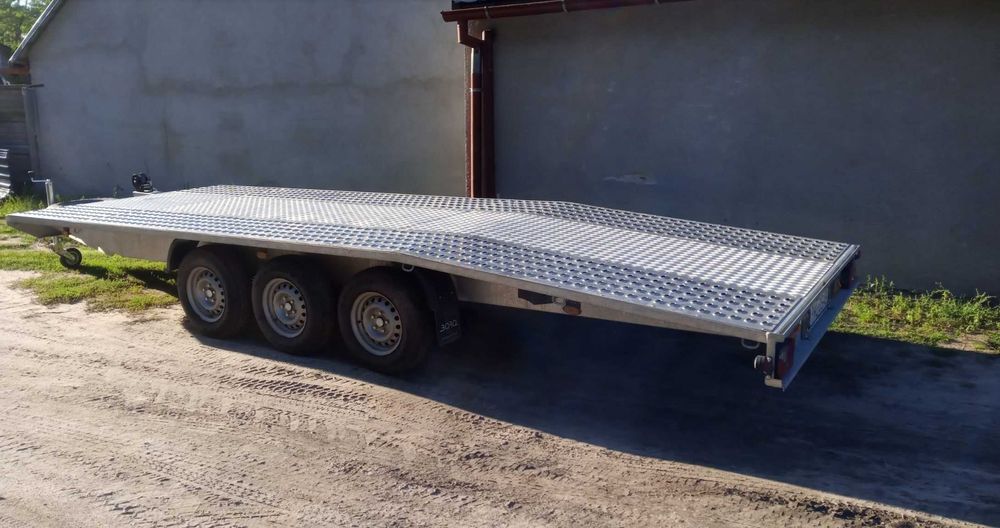 Wypożyczalnia Wynajem Przyczep Przyczepki Lawety laweta 3 osie.