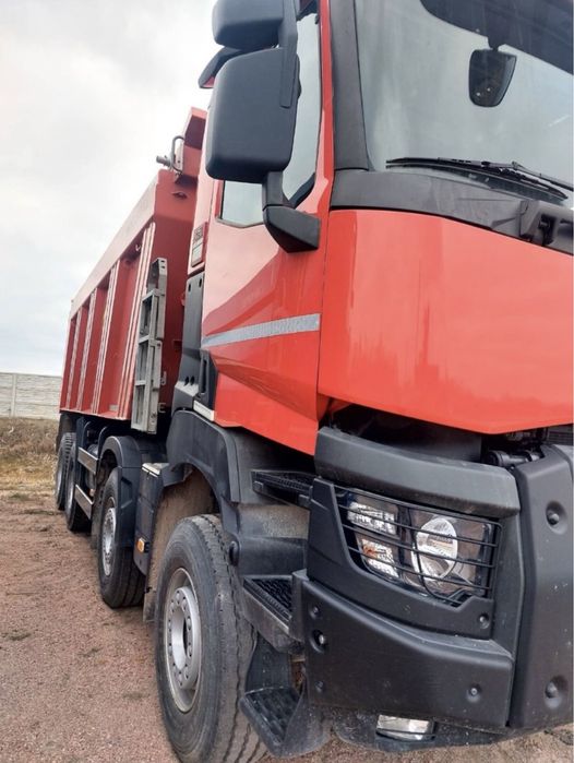 Послоги , оренда самоскидів Renault