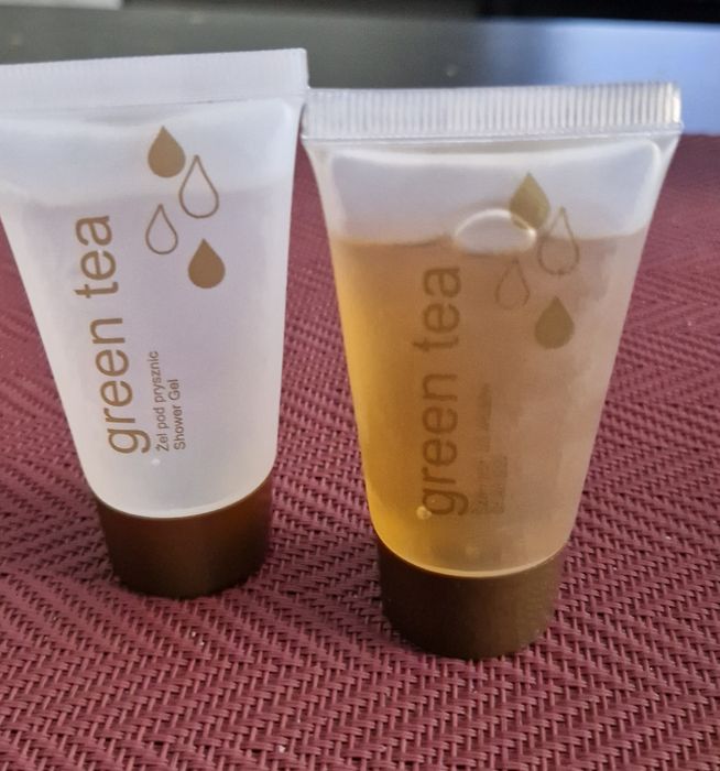 Żel pod prysznic i szampon
