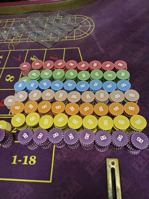 Продам фишки для покера(казино).4000 шт.