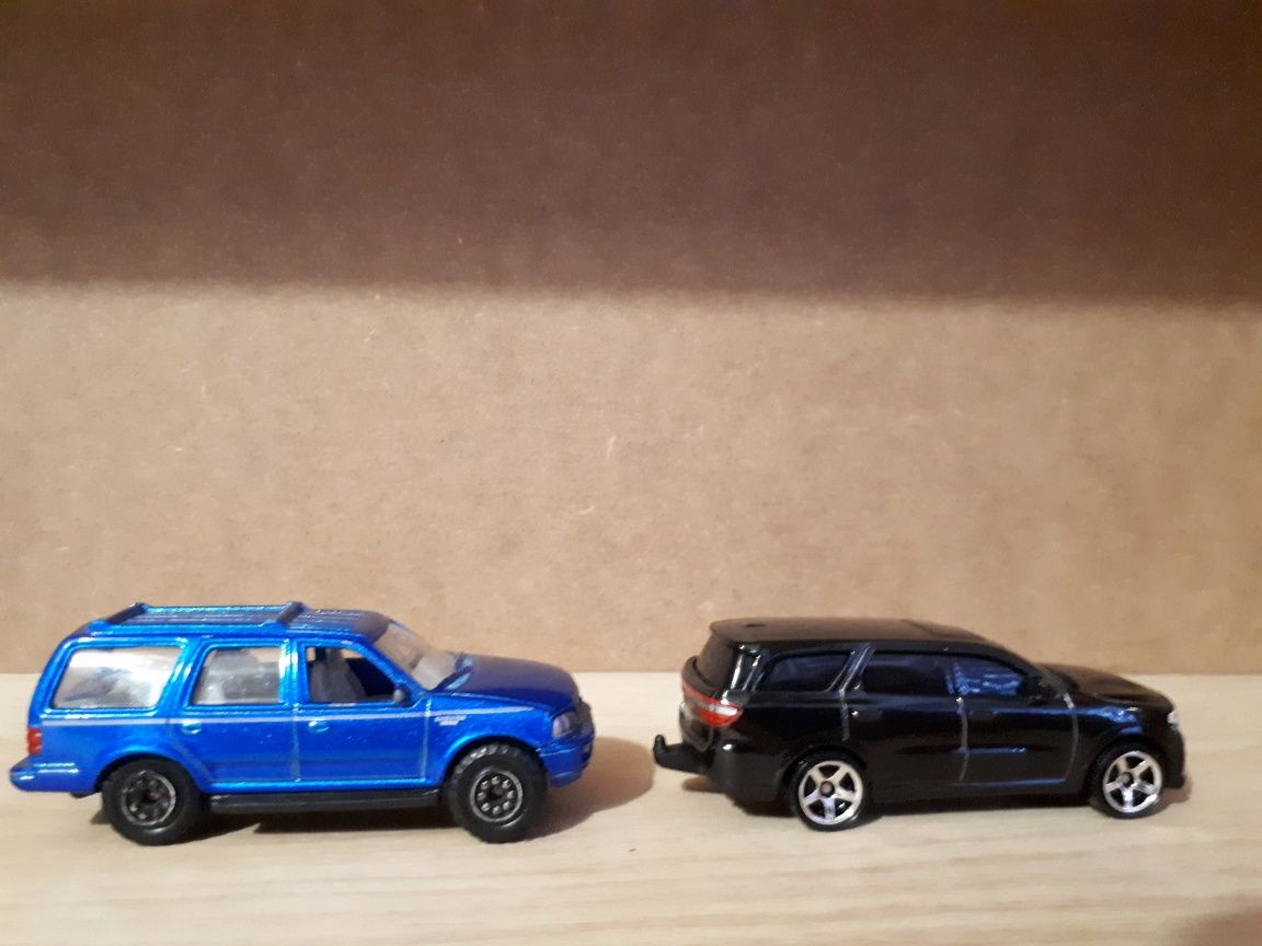 Lote de 4 carros 1/64