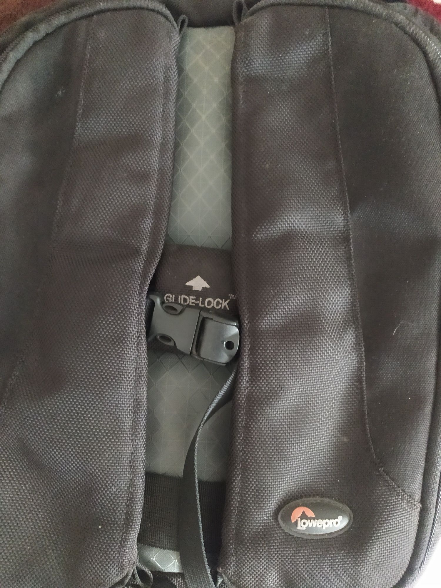 Mochila para câmara fotográfica e acessórios