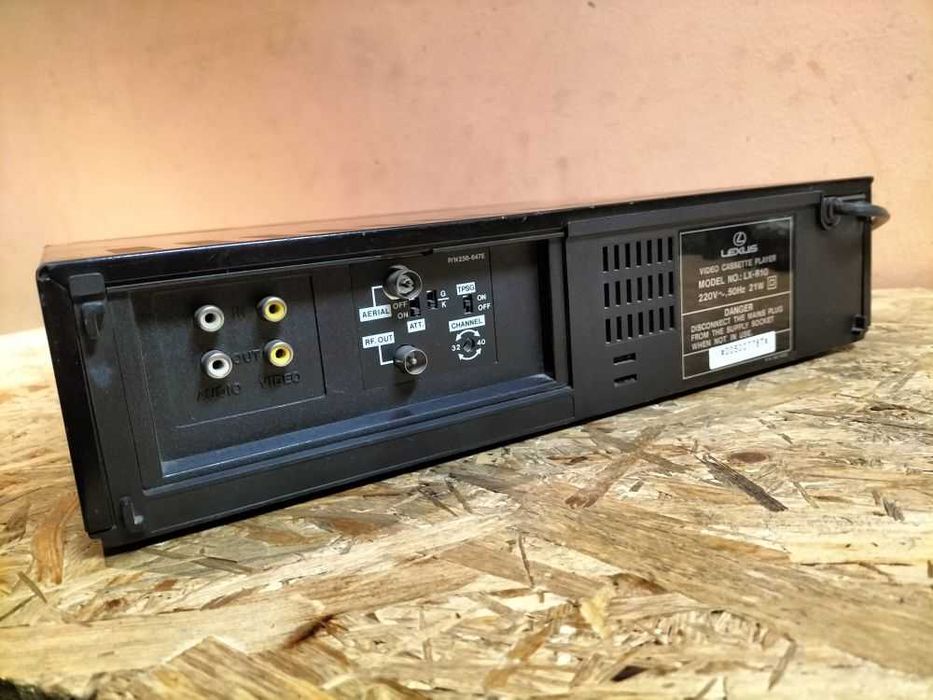 Unikat Vintage! Odtwarzacz VHS LEXUS LX-R10 /Rarytas do kolekcji!