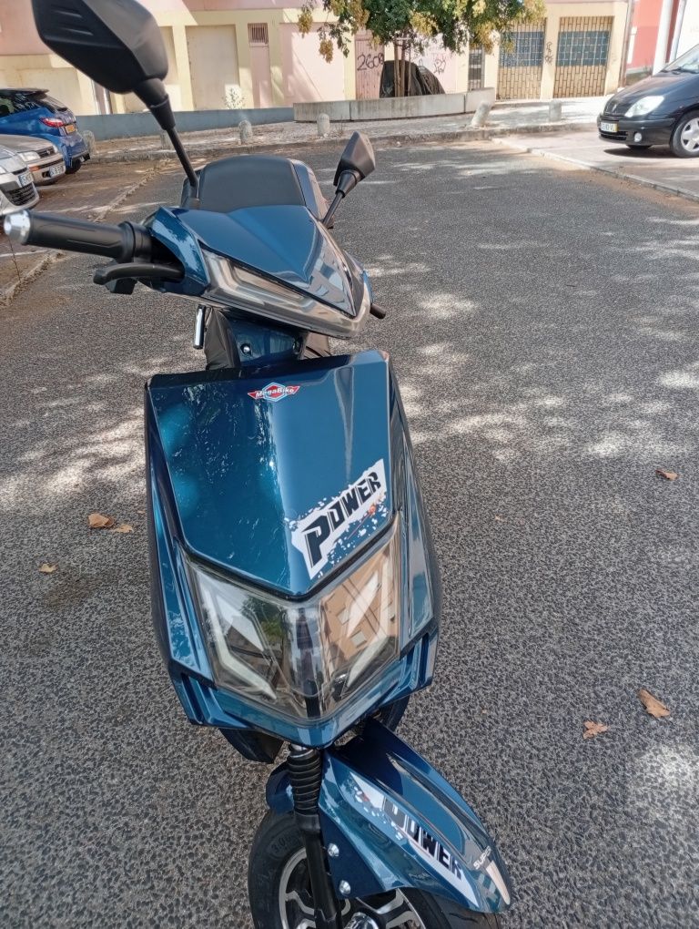 Mota elétrica sem carta
