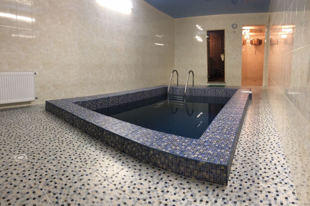 Баня на дровах з басейном