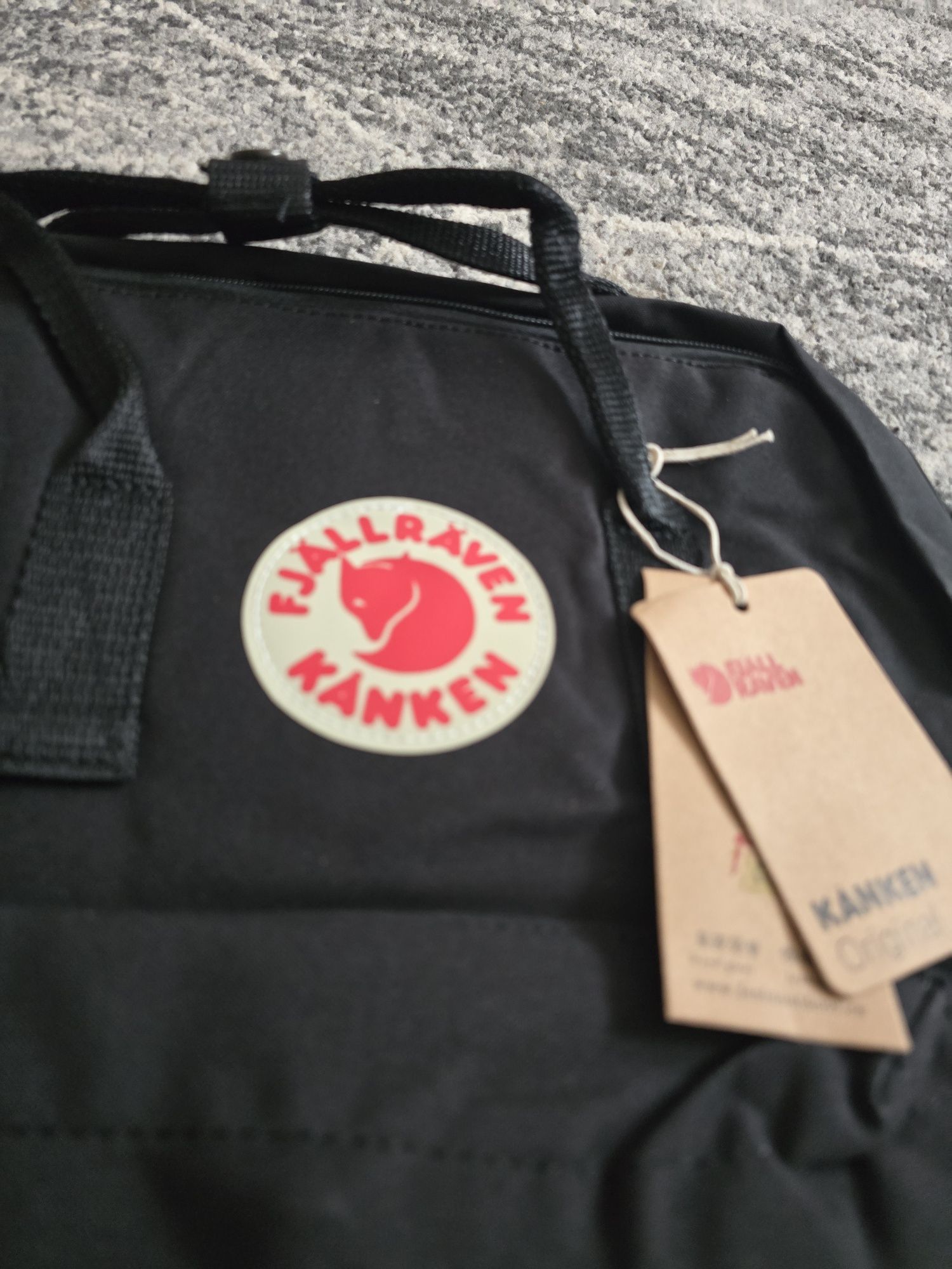 Sprzedam plecak firmy Fjallraven Kanken o pojemności 16 L.