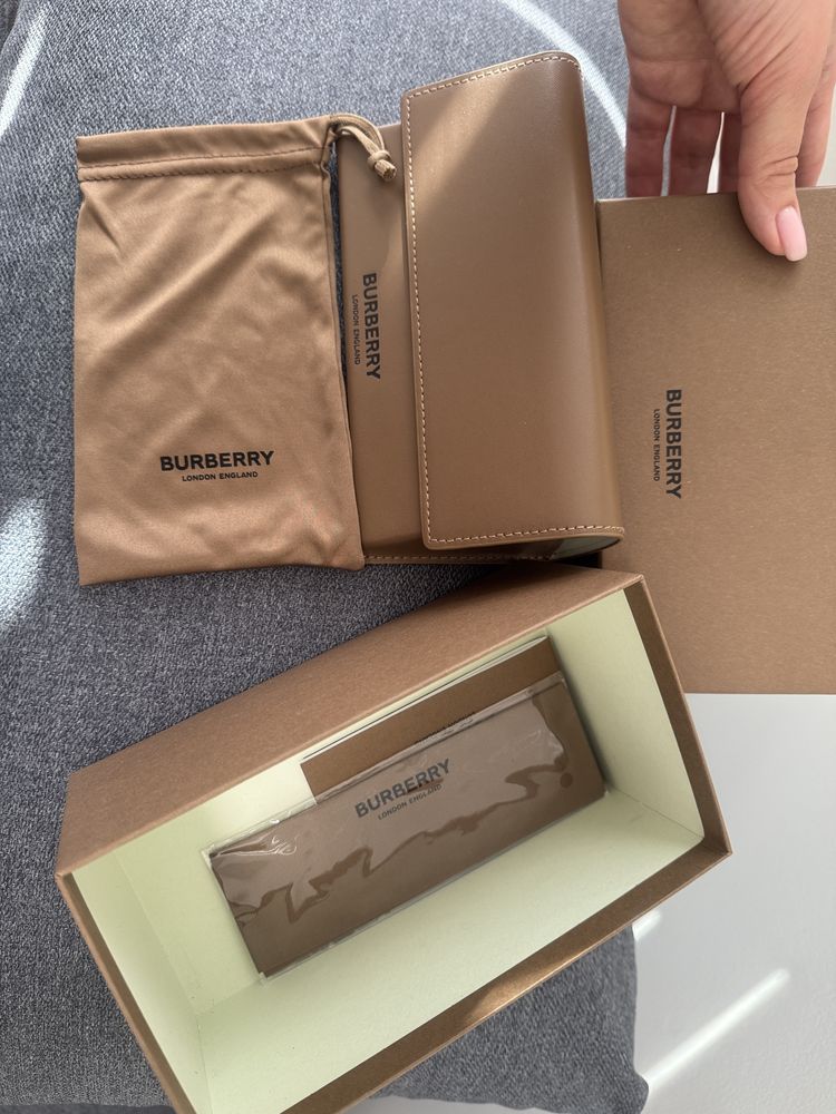 Burberry окуляри брендові сонцезахисні