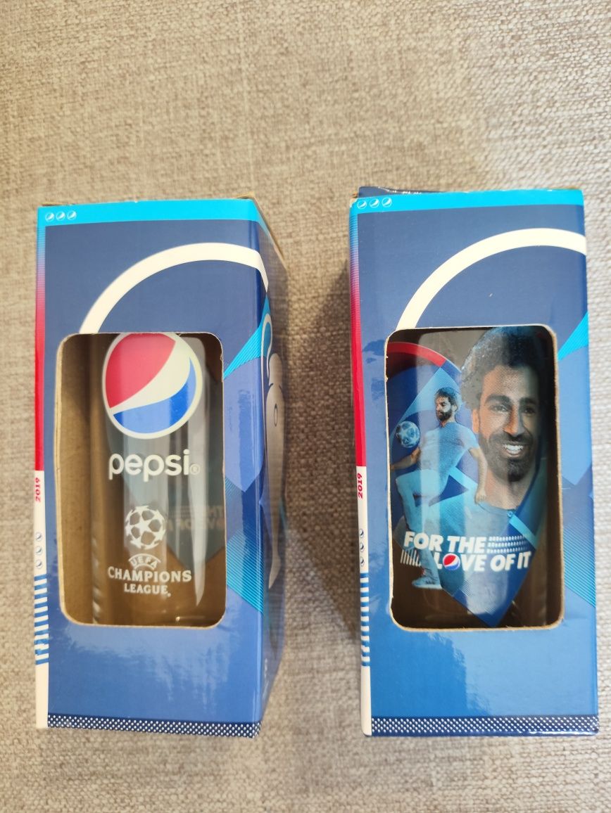 Фирменные стаканы Pepsi