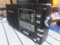 Радиоприемник Panasonic с цифровой шкалой.