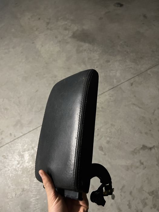 Підлокітник пасат б5