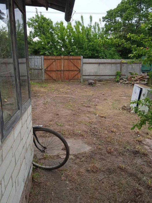 Продаю Дом Кирпичный в Центре 75м2 Газ. Вода. Электрика. Гараж. 15сот.