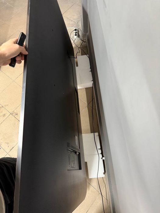 Продам 75’ дюймів Samsung GQ75Q80CAT