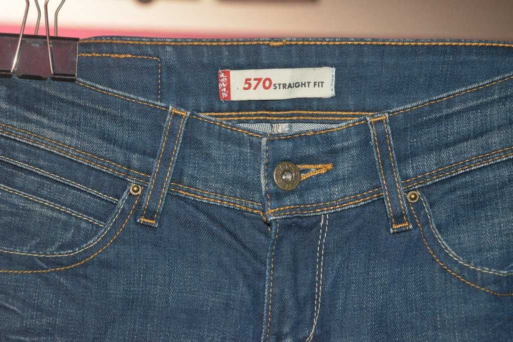 Proste jeansy Levi's 570 straight fit 29/32