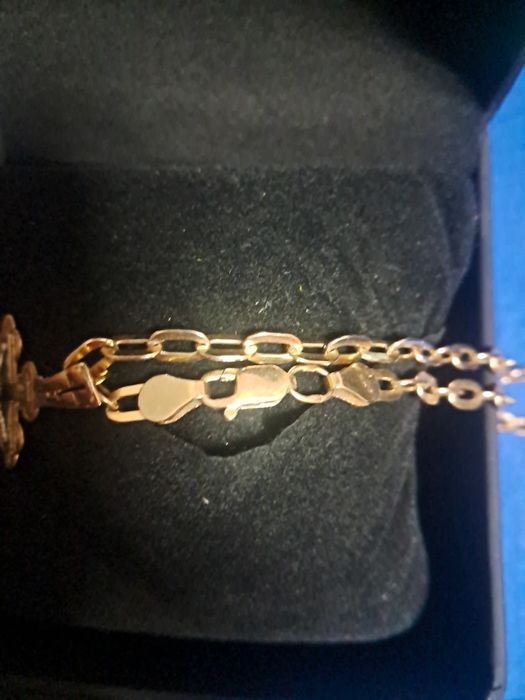 Ланцюжок з крестиком.