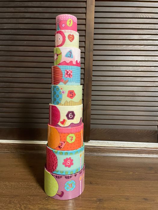 Пірамідка Lilliputiens картонна