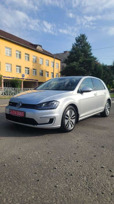 Продам E-Golf 2016р