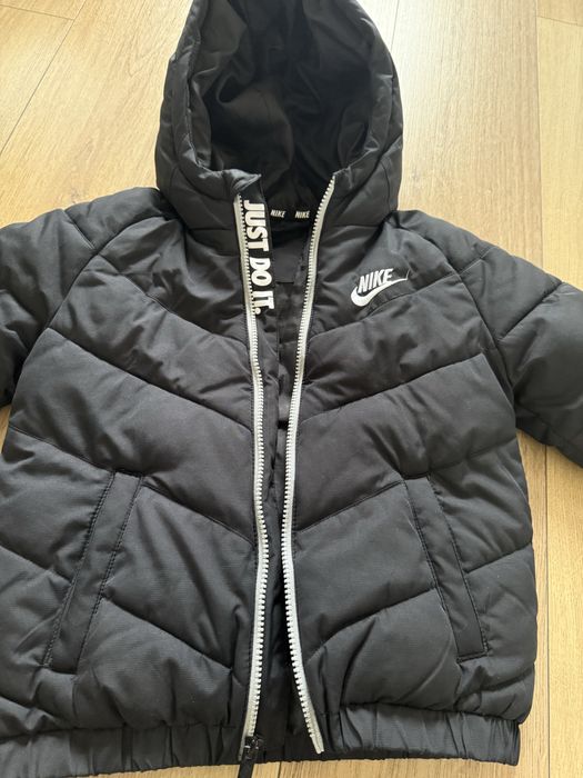 Nike kurtka zimowa 116/122 cm 6-7 lat