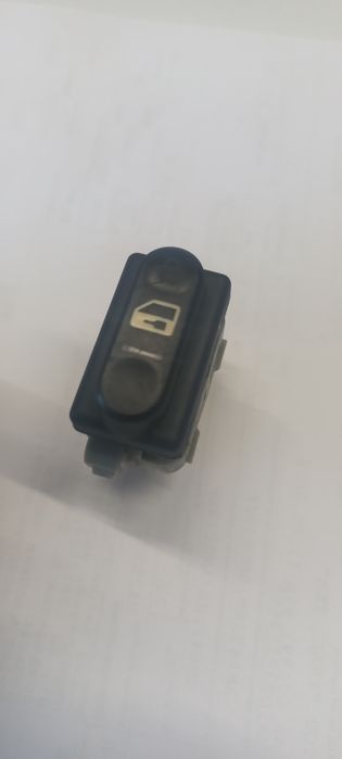 Кнопка центральногр замка Qashqai Кашкай j10