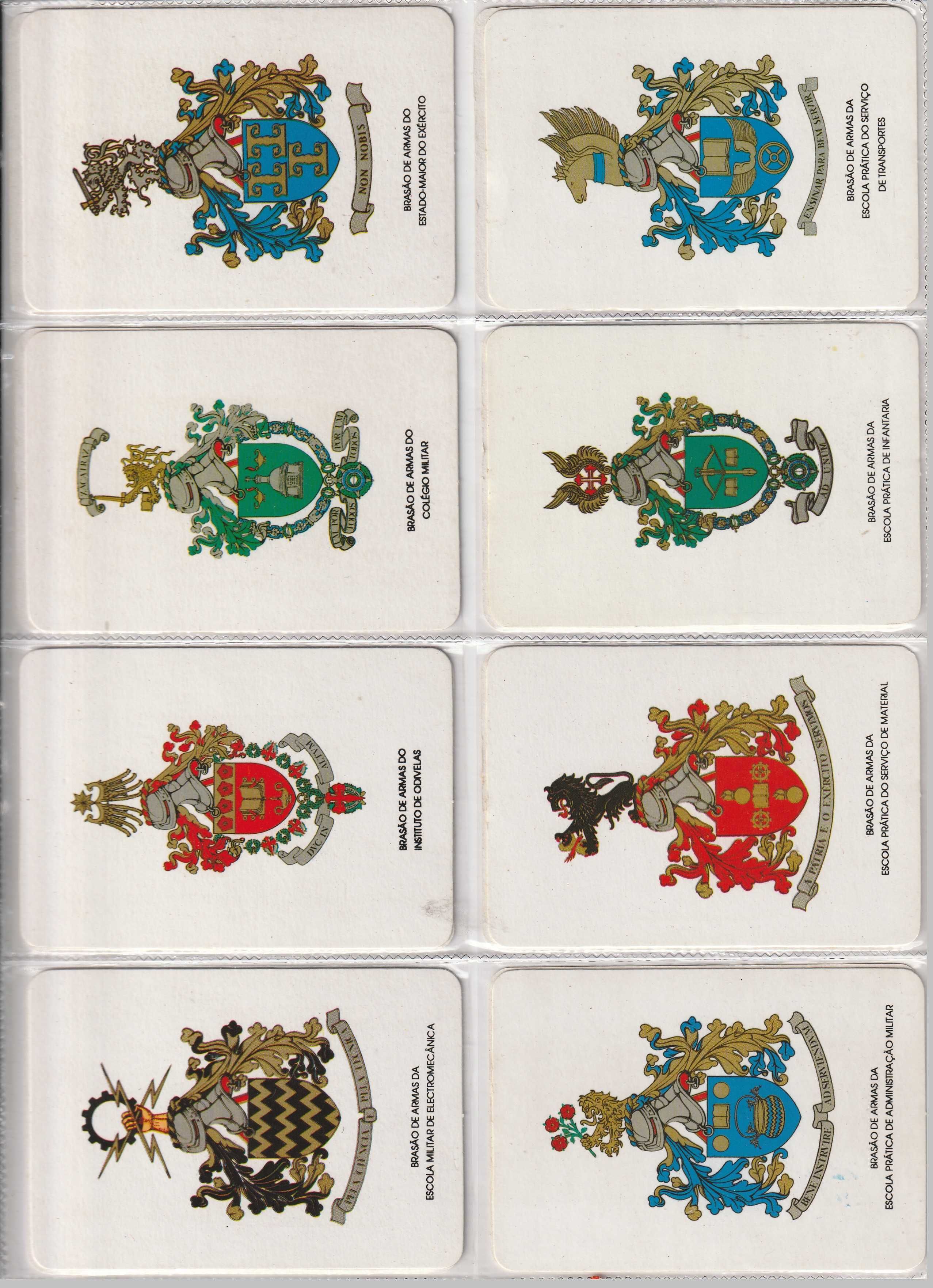 Coleção de 36 calendários com brasões do Exército 1992