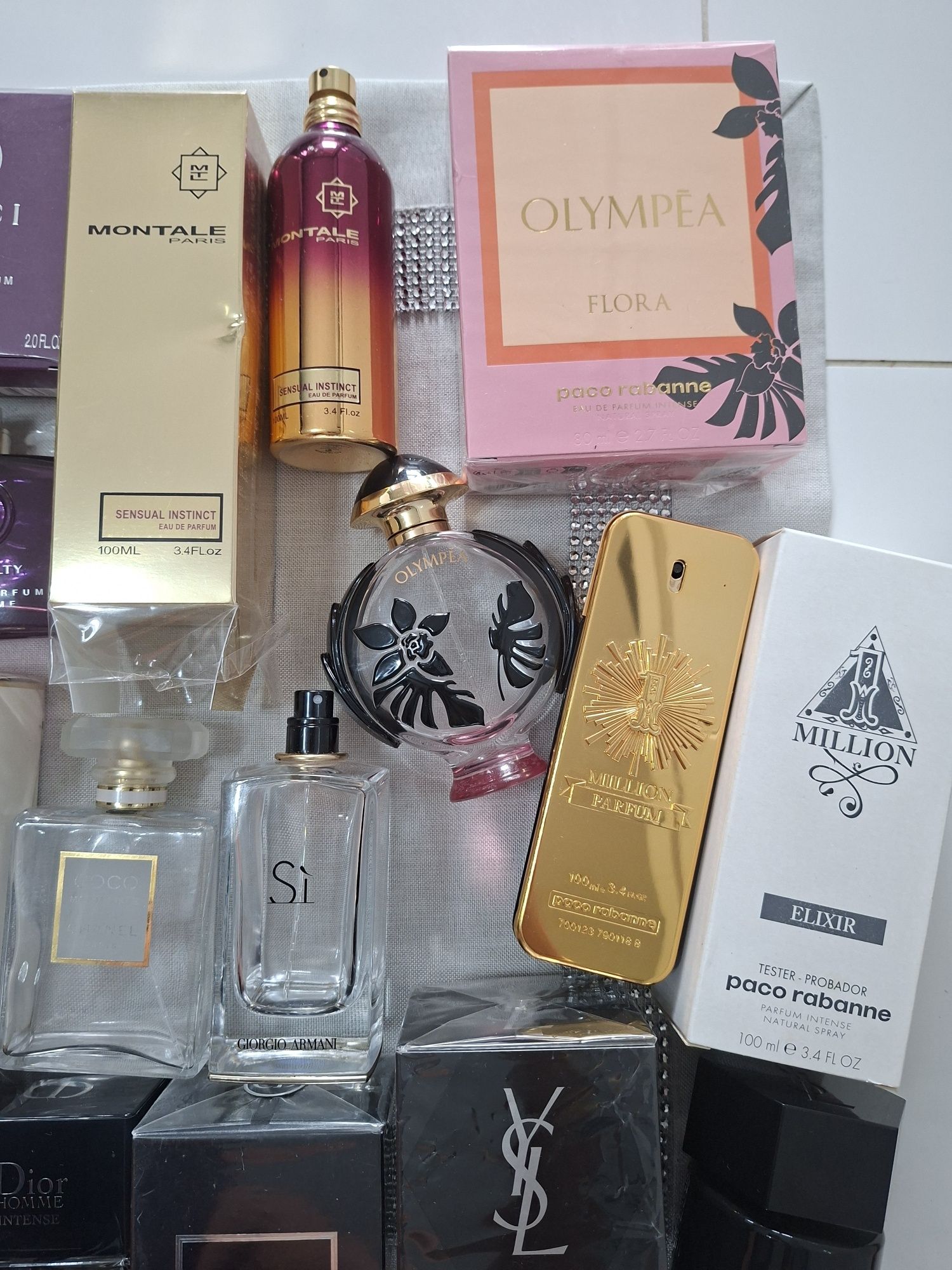 24 szt flakonów po perfumach